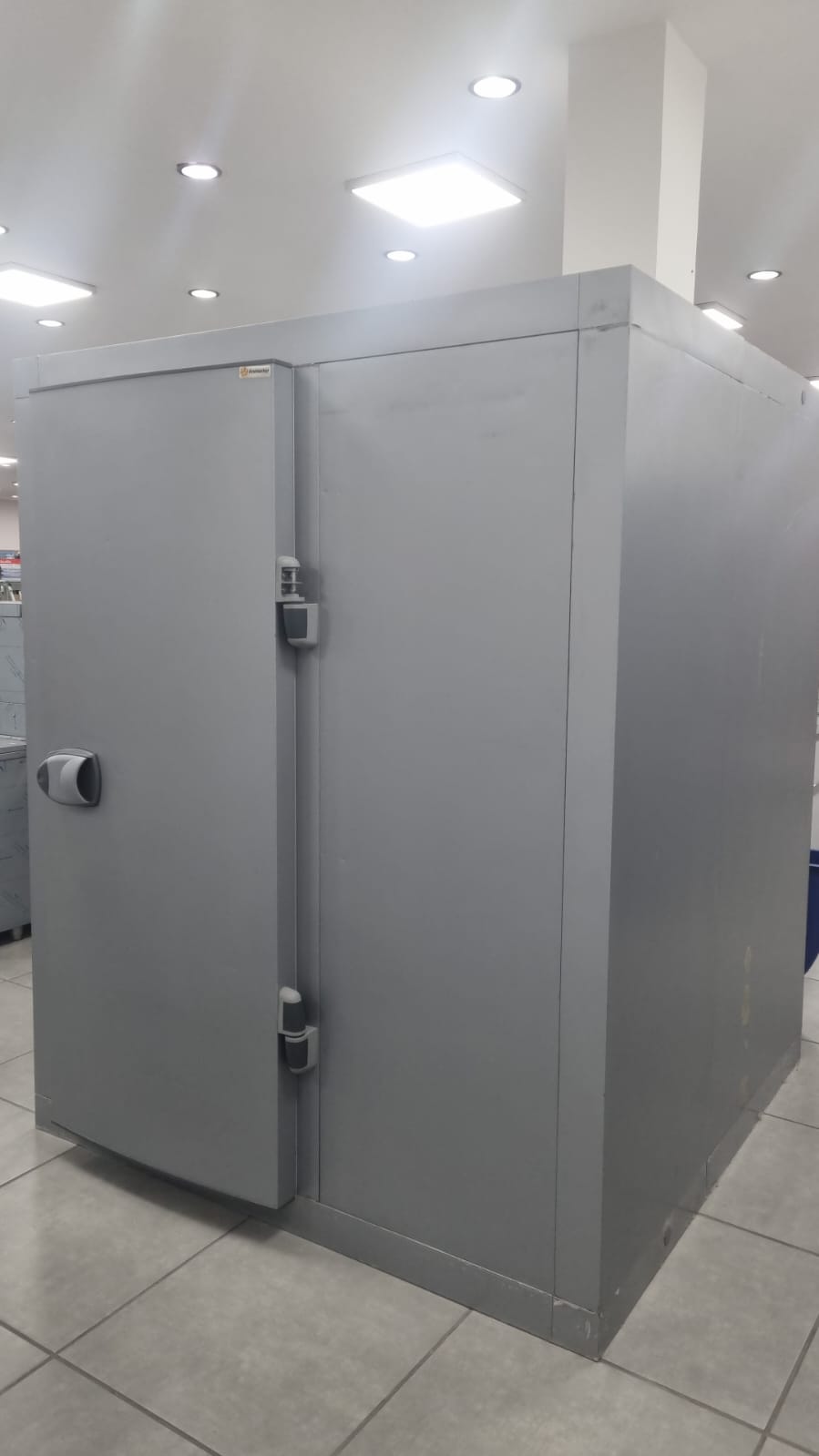 Camara Frigorifica Conserv 1700x1700x2100 c/Motor Monobloco-MERCATUS